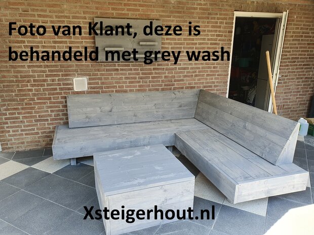 Zwevende hoekbank behandeld met grey wash beits