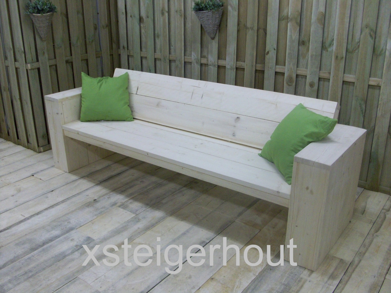 interferentie Geweldig Vergoeding Loungebank steigerhout bouwpakket v.a. € 125,- xsteigerhout.nl -  xsteigerhout